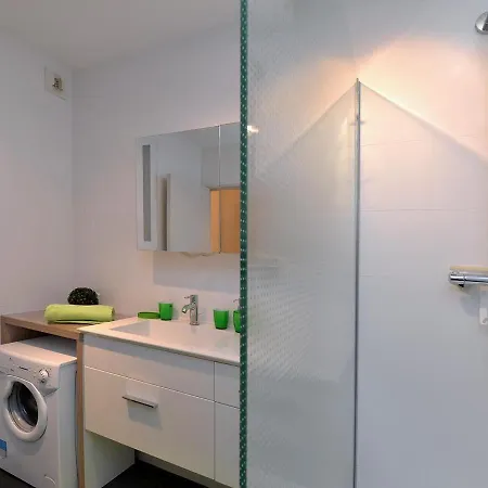 別荘 De Luxe En Hyper-centre Avec 3 Chambres, Balcon, Parking, Proche Musee Unterlinden - Fr-1-744-37 *