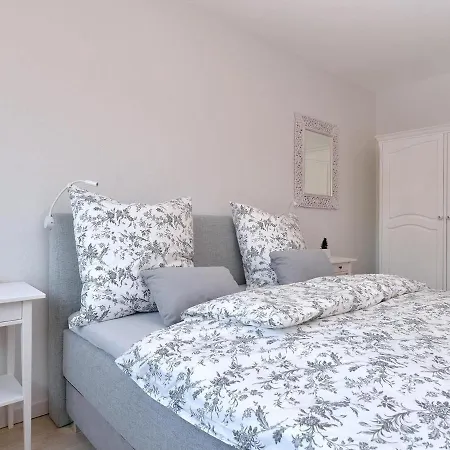 De Luxe En Hyper-centre Avec 3 Chambres, Balcon, Parking, Proche Musee Unterlinden - Fr-1-744-37 別荘 *