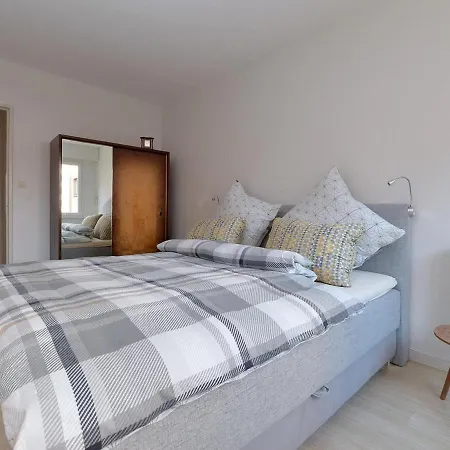 De Luxe En Hyper-centre Avec 3 Chambres, Balcon, Parking, Proche Musee Unterlinden - Fr-1-744-37 *